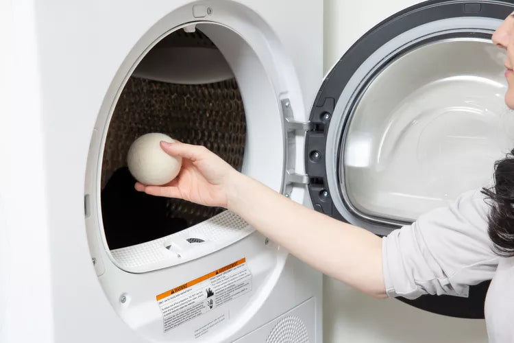 Pet Hair and Debris Catching Wool Dryer Balls (6-Pack)